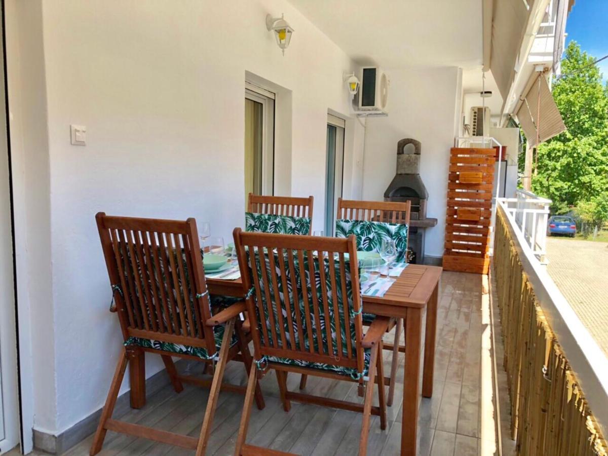 Relax Apartment Peraía Екстериор снимка