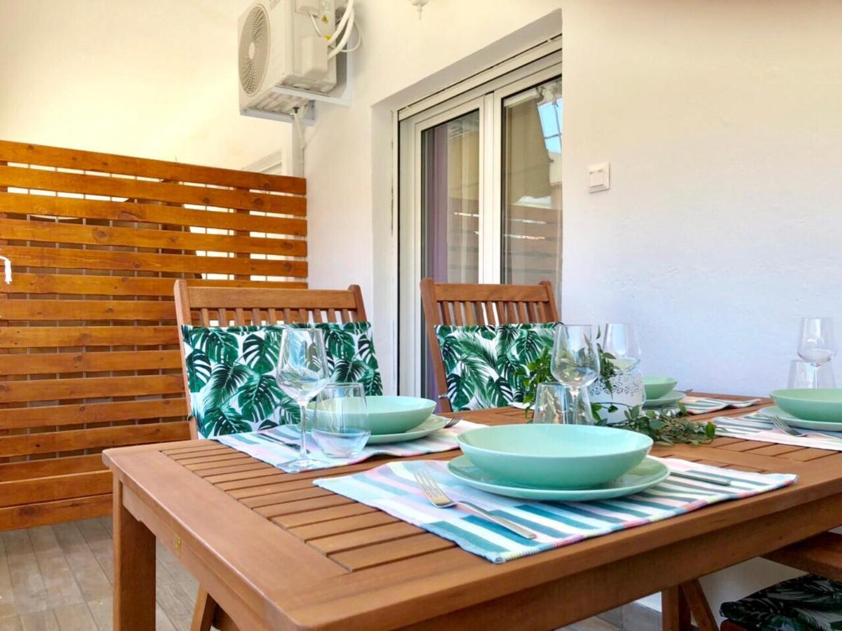 Relax Apartment Peraía Екстериор снимка
